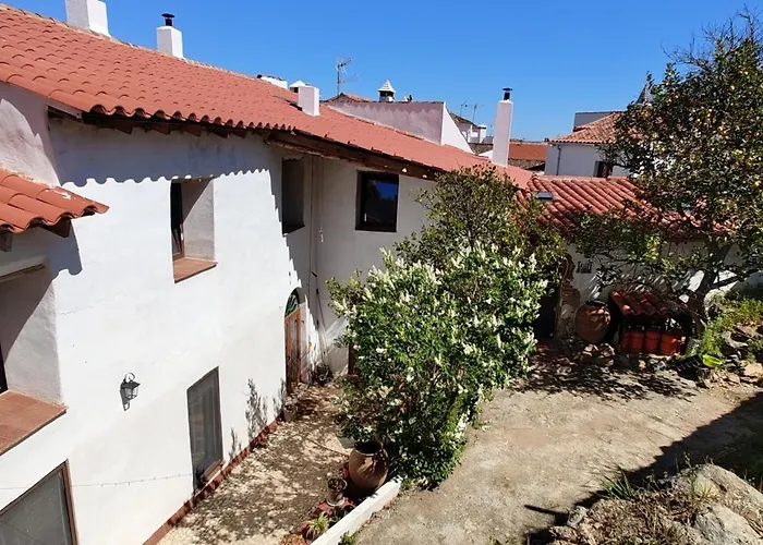 Casa Doval Bed & Breakfast Cortelazor